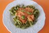 Grüne Tagliatelle mit heller Tomatensoße